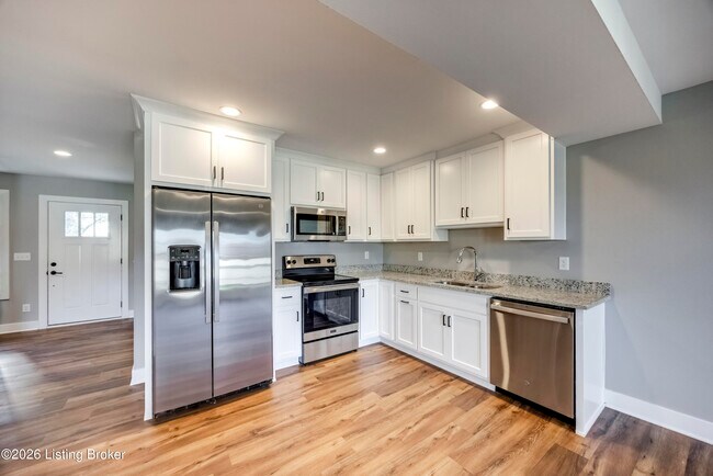 Building Photo - 114 N Elm Grove Ave