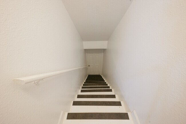 Building Photo - 2507 Hidden Cove Ct