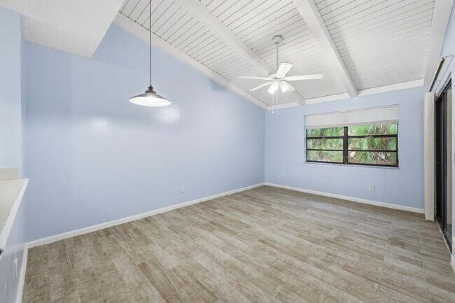 Building Photo - 506 Glenwood Dr