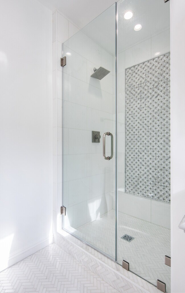 Building Photo - 422 Smithwood Dr