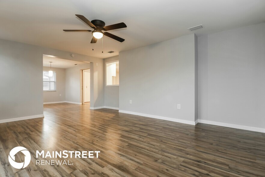 Building Photo - 3040 Brompton Dr