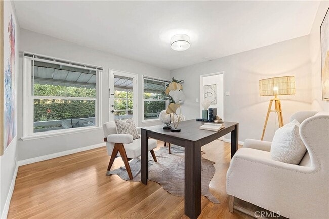 Building Photo - 1505 N Rosewood Ave