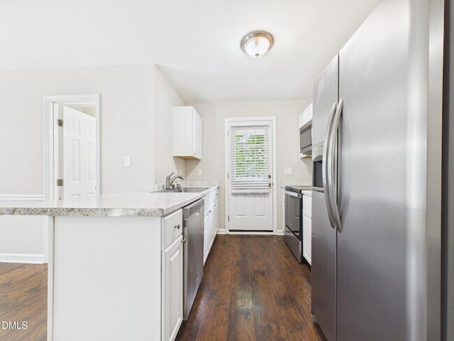 Building Photo - 3516 Casine Ct