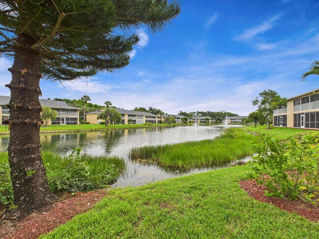 Building Photo - Furnished 2BR/2BA Lakefront Condo – 12-Mon...