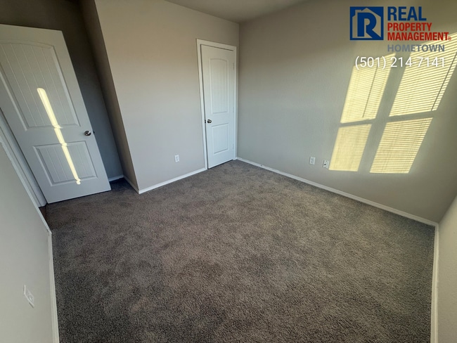 Building Photo - 19 Curly Leaf Ln