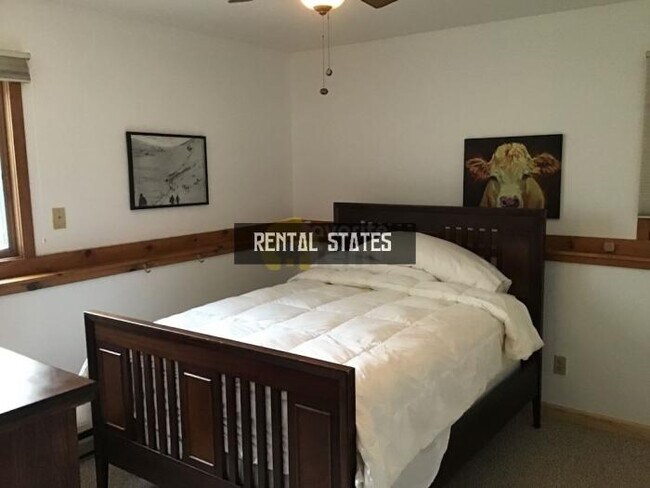 Building Photo - 4 bedroom in Killington VT 05751