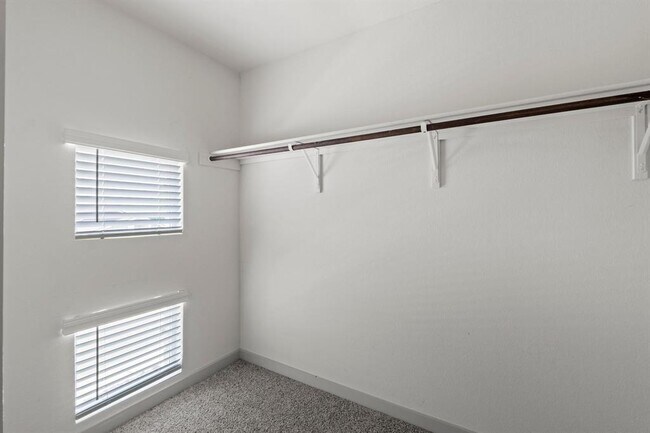 Building Photo - 7404 Sagira Path