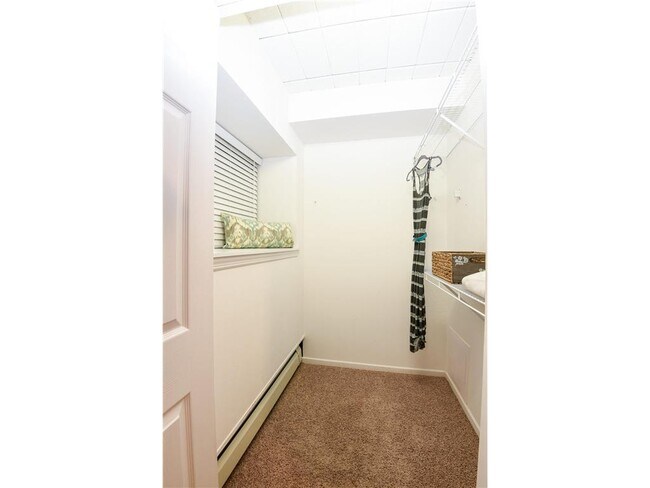 Building Photo - 2727 W 43rd St
