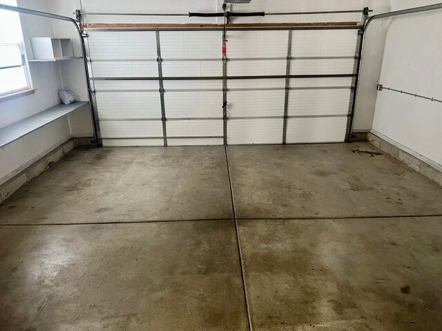 Building Photo - 2213 Carpenter Ave