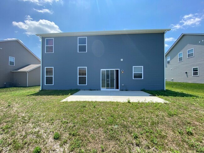 Building Photo - 5668 Grosbeak Dr
