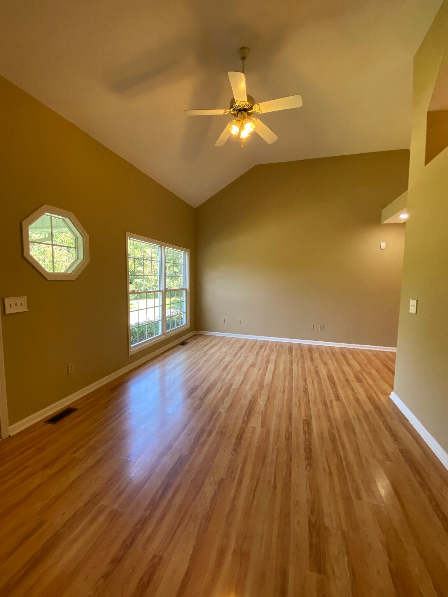 Building Photo - 110 Cornett Ln