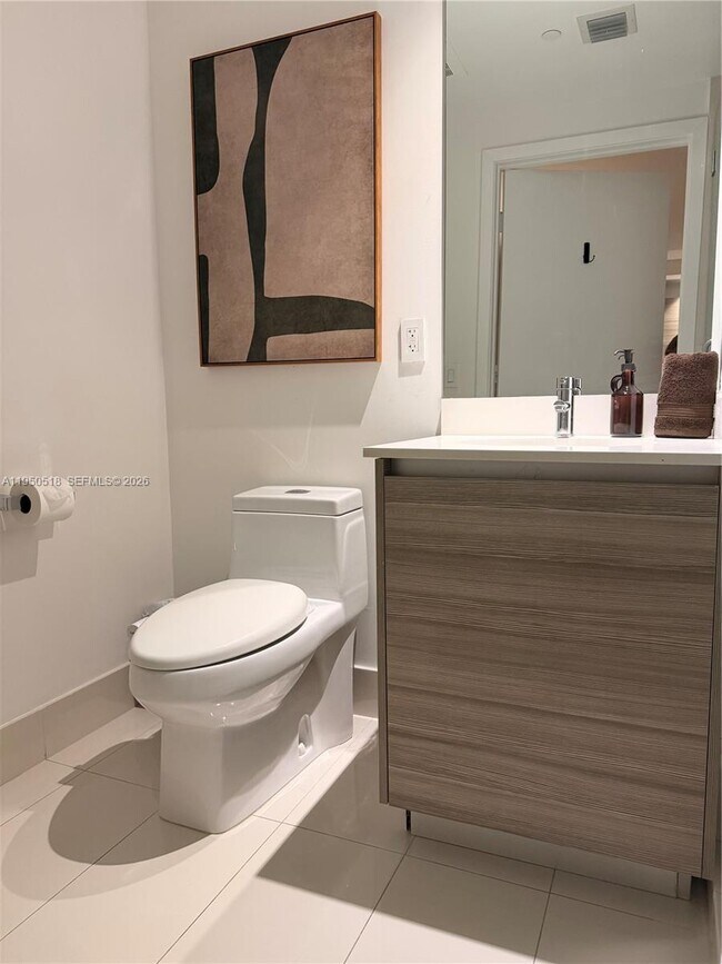 Building Photo - 121 NE 34th St