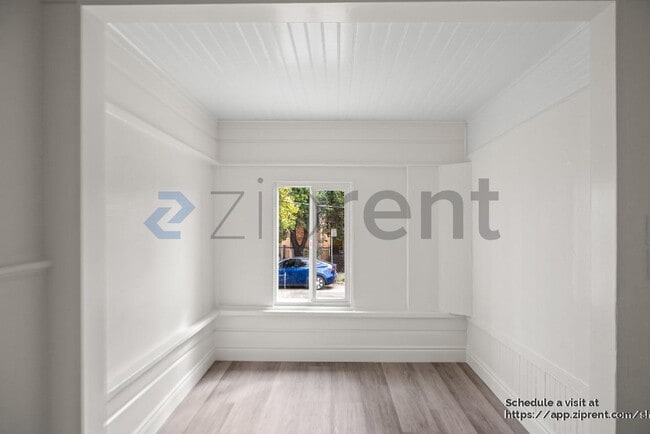 Building Photo - 833 36th Ave