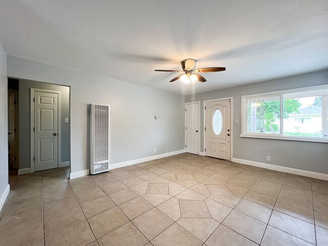 Building Photo - Charming 3-Bedroom Home in Napa’s Sought-A...