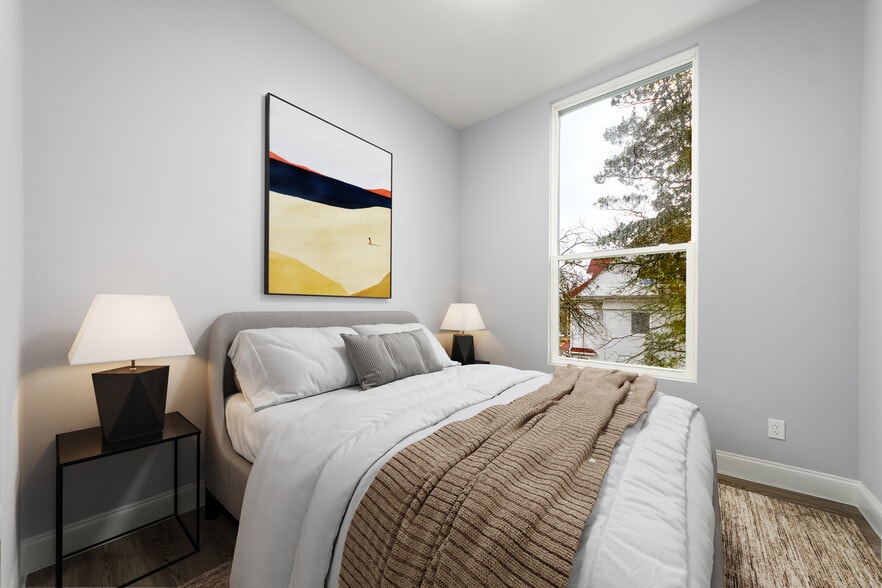 Building Photo - 222 Primrose Ave