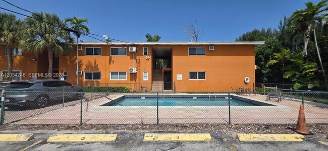 Building Photo - 7901 SW 64th Ave