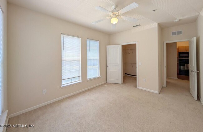 Building Photo - 1300 Riverplace Blvd