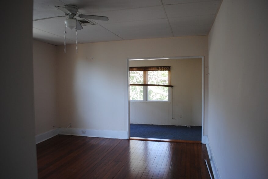 Building Photo - 2328 Nashville Ave