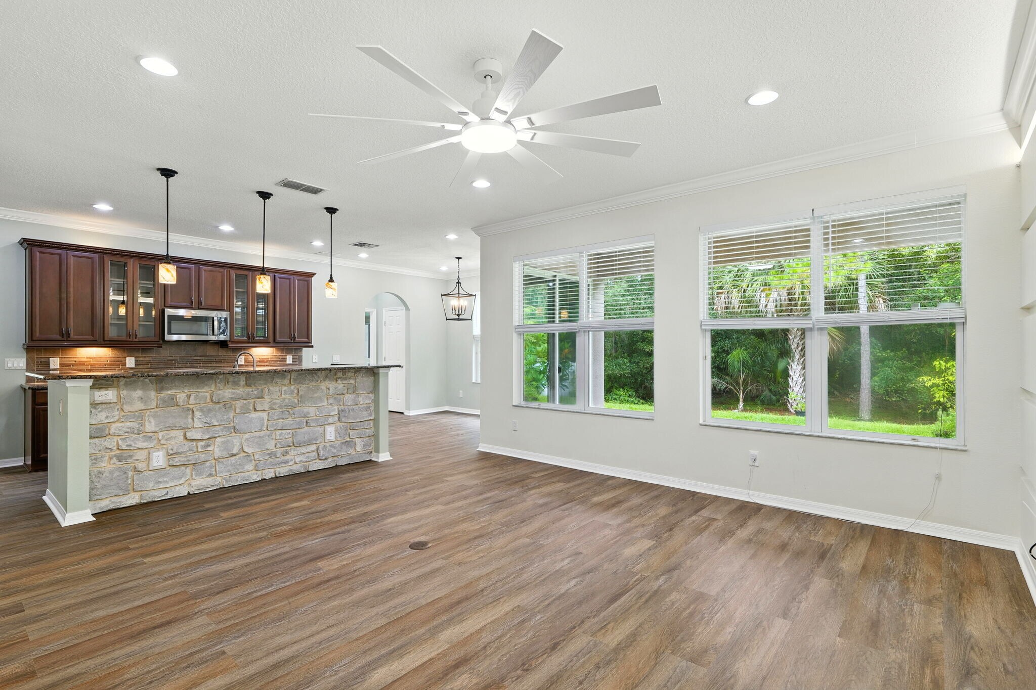 Building Photo - 2480 Cypress Tree Trl