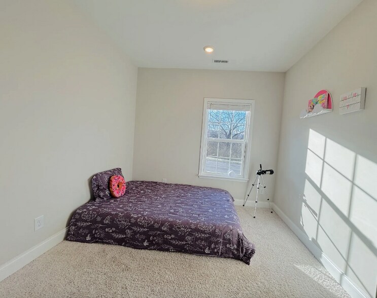 Building Photo - 871 Cherry Grove Dr