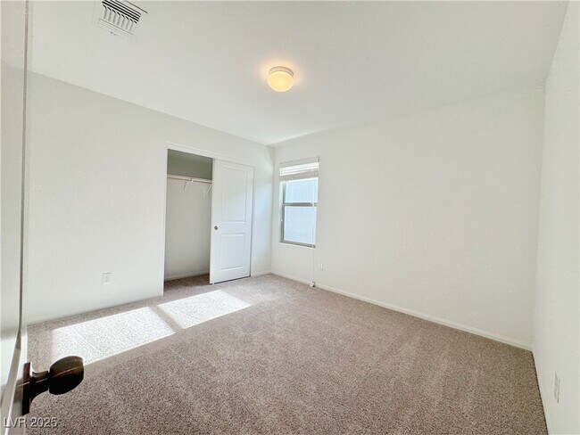 Building Photo - 6002 Swift Lariat St