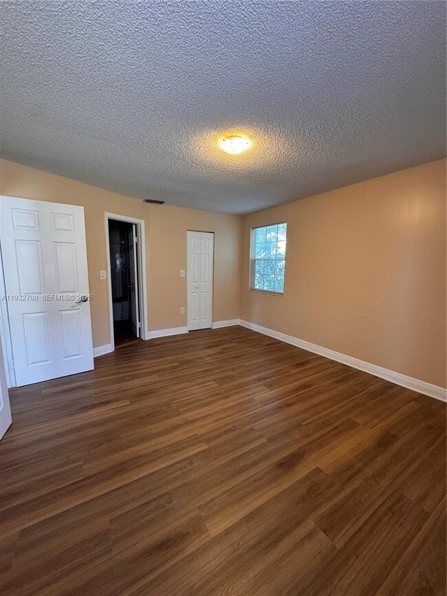 Building Photo - 3410 Java Plum Ave