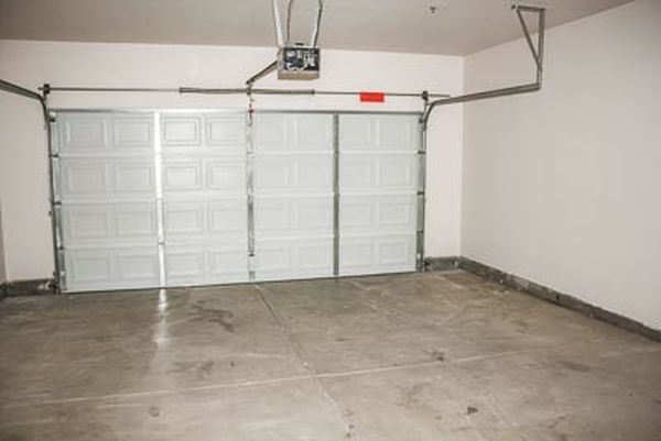 Building Photo - 1918 Kelly Ave