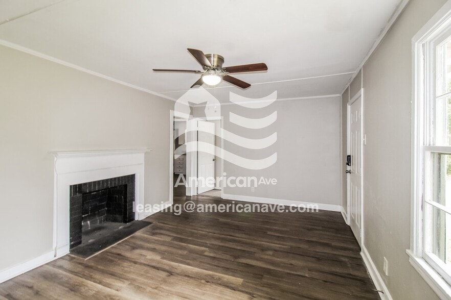 Building Photo - 105 Arnold Blvd