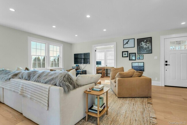 Building Photo - 32 Katherine St