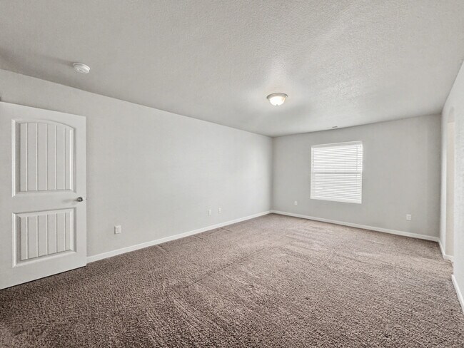 Building Photo - 4668 Ports Down Ln