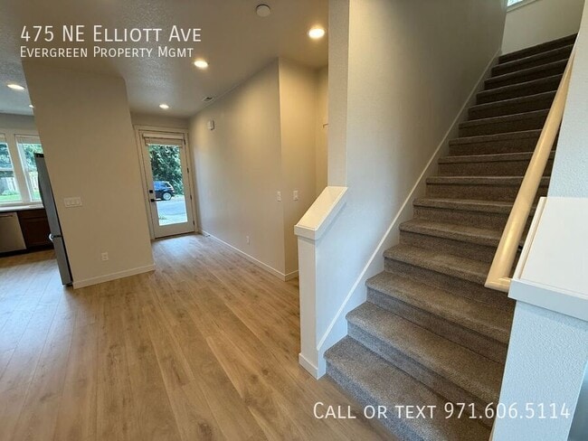 Building Photo - 475 NE Elliott Ave