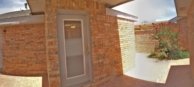 Building Photo - 3527 Boyd Ave