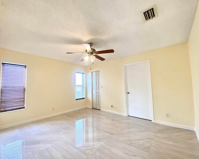 Building Photo - 5314 Blueberry Hill Ave