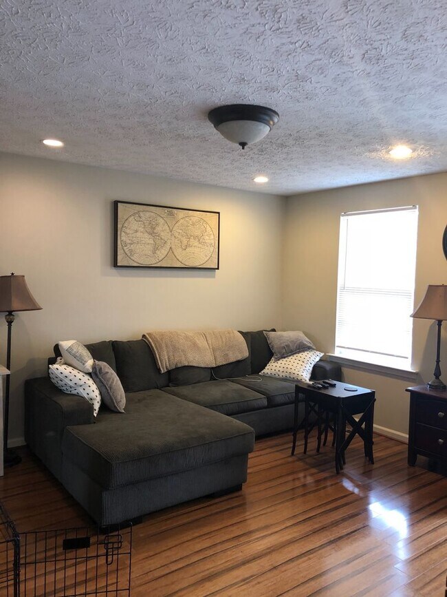 Building Photo - 3 Bed/2 Bath Home in East Nashville, Pet F...