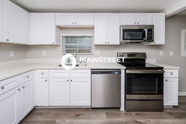 Building Photo - 3 Bedroom Pet-Friendly Home in New Port Richey, FL with Main Street Renewal