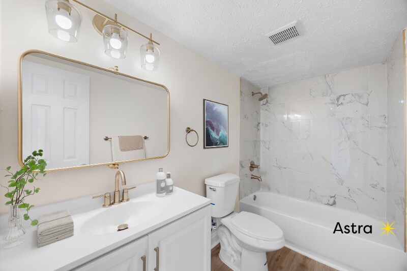 Building Photo - 3111 W Horatio St