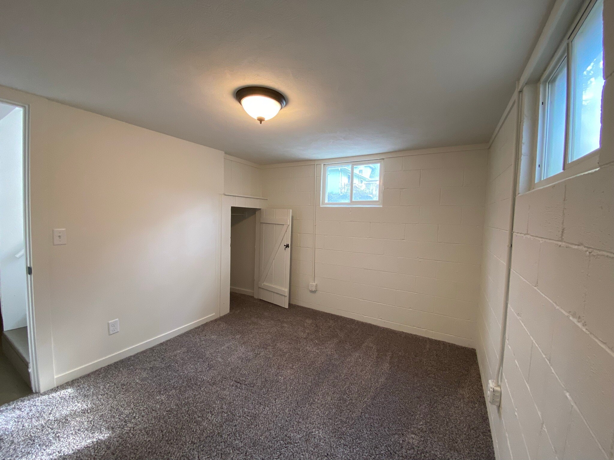Building Photo - 4135 Lenox Ave