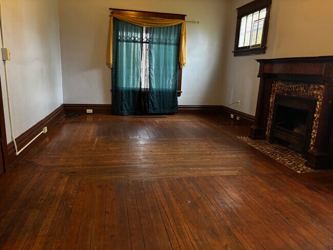 Building Photo - 229 N Washington Ave