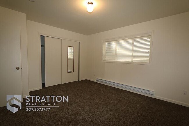 Building Photo - 251 Honeysuckle St