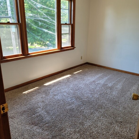 Building Photo - 2460 Grand Ave