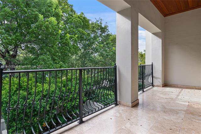 Building Photo - 7530 SW 56th Ct