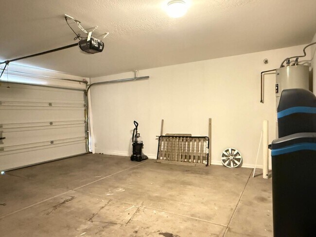 Building Photo - 4533 S 236th Dr