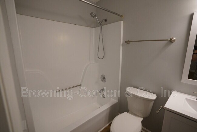 Building Photo - 3332 Oak Trees Ct