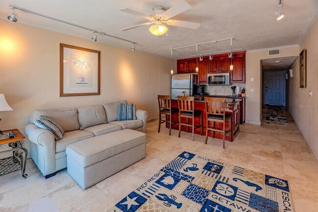 Primary Photo - 2506 N Rocky Point Dr