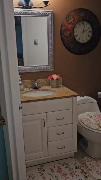 2ND BATHROOM - 801 Brickell Bay Dr