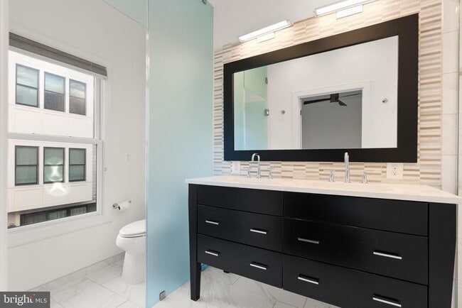 Building Photo - 1508 16th Ct N