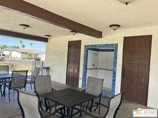 Building Photo - 73450 Country Club Dr