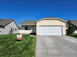 Building Photo - 7815 Deschutes Dr