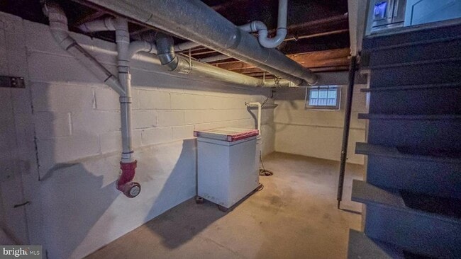 Building Photo - 28 S Lenola Rd