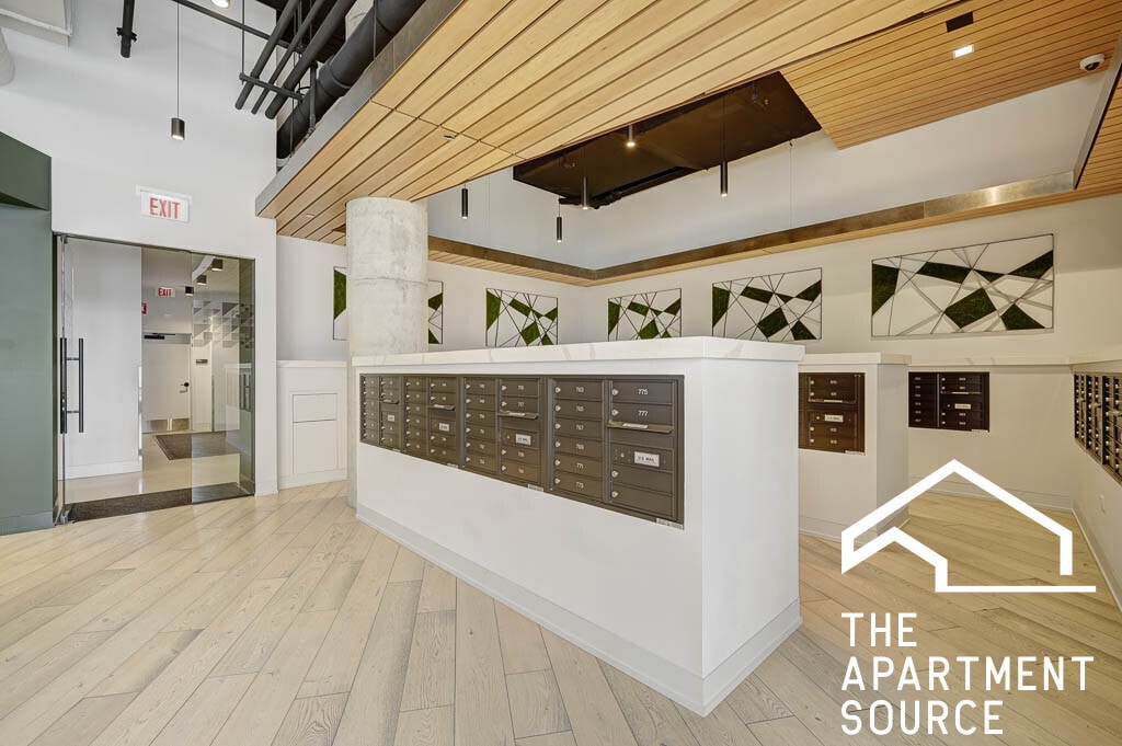 Building Photo - 2155 N Elston Ave